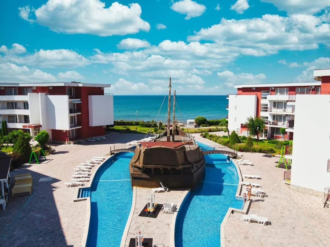 Apartman Ttt ブルガス エクステリア 写真