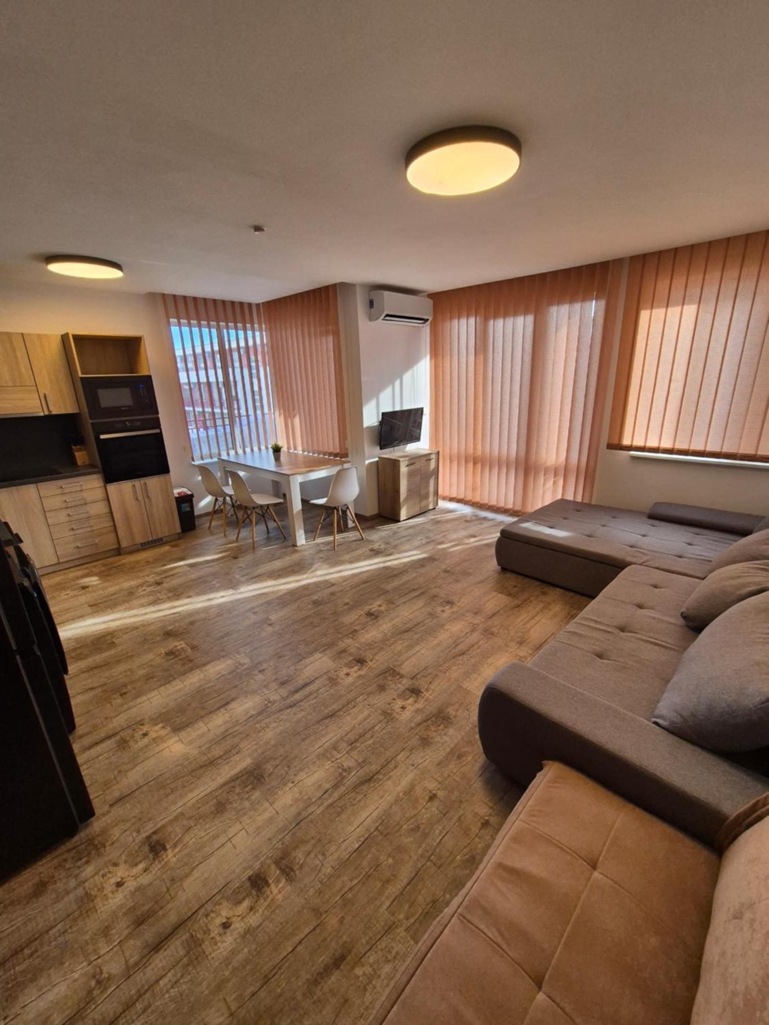 Apartman Ttt ブルガス エクステリア 写真
